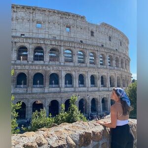 Meet your Posher, Shai